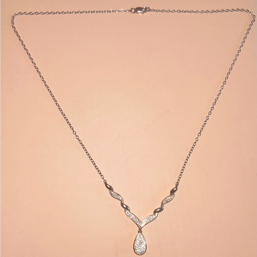 Silver necklace, teardrop pendant, .925 au with sterling silver chain